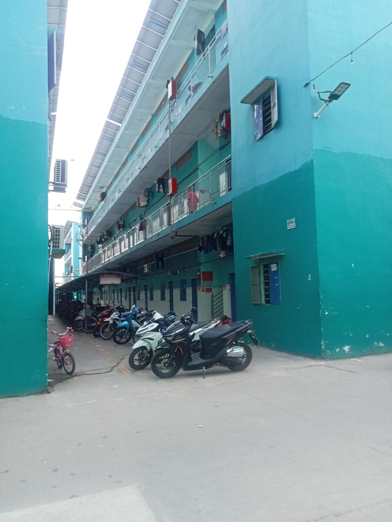 بيت شباب Cu Xa Hung Loi Xom Ben San المظهر الخارجي الصورة